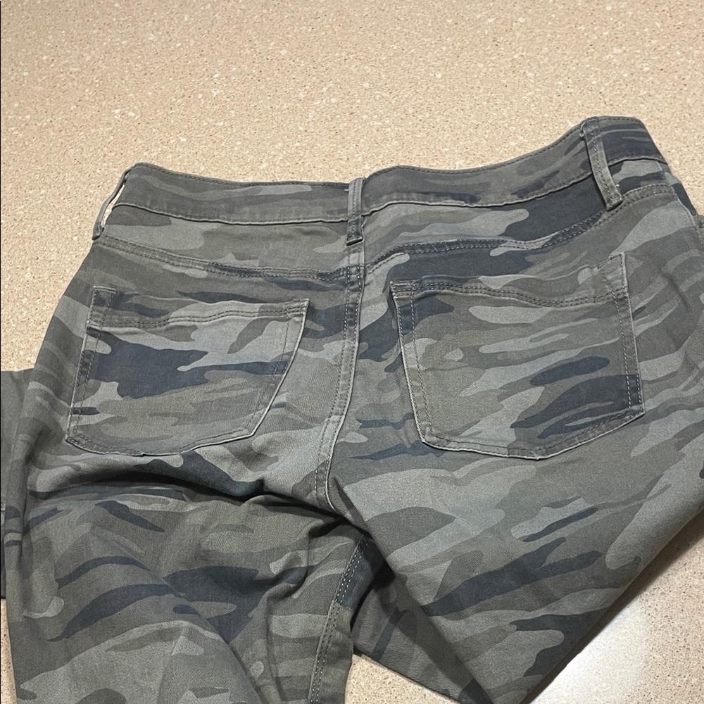 Express Green/Gray Camouflage Ankle Legging Mid Rise Pants - Picture 7 of 7